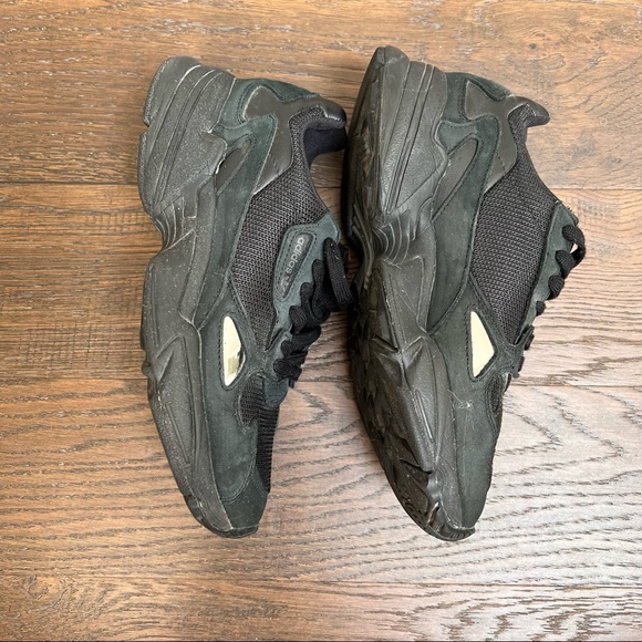 Triple Black Adidas Sneakers - Picture 4 of 6